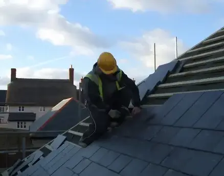 dépannage et réparation de toit Les Herbiers-1